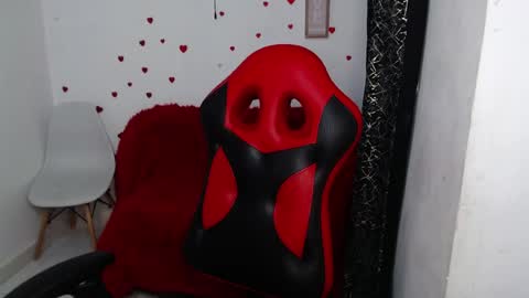 Snapshot of kael_fox chatting on April 5, 2026, 7:11 pm kael_fox online show from April 5, 2026, 7:11 pm