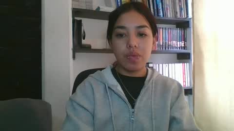 KAHELIINDEPENDENT MODEL online show from February 15, 2025, 6:55 pm