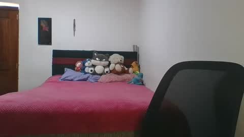 KAHELIINDEPENDENT MODEL online show from February 7, 2026, 5:05 pm