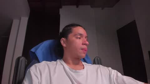Snapshot of kai_herectix chatting on December 11, 2024, 3:02 am kai_herectix online show from December 11, 2024, 3:02 am