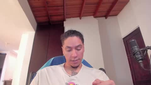 Snapshot of kai_herectix chatting on February 15, 2025, 6:12 pm kai_herectix online show from February 15, 2025, 6:12 pm