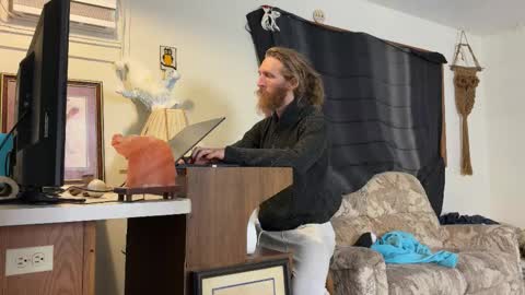 Kaiku77 online show from February 25, 2026, 8:40 pm