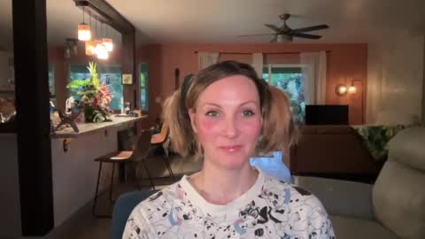 Snapshot of kaileeshy chatting on January 29, 2025, 4:05 am Kailee Smile online show from January 29, 2025, 4:05 am