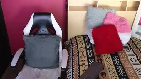 kaily jonness online show from October 12, 2025, 9:36 pm