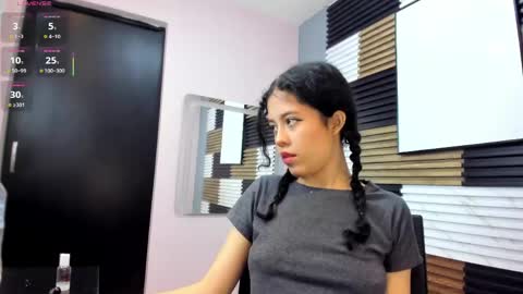 kaira_luxury online show from June 1, 2026, 12:29 pm