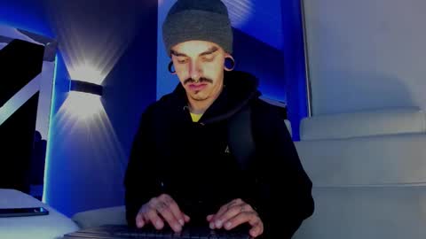 Snapshot of kaletattoos chatting on March 9, 2026, 10:52 am Kale online show from March 9, 2026, 10:52 am