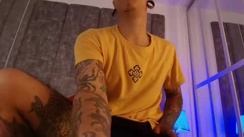 Snapshot of kaletattoos chatting on April 11, 2026, 11:03 am Kale online show from April 11, 2026, 11:03 am