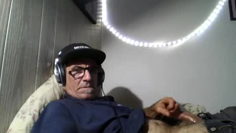 kalifornia91666 online show from October 24, 2025, 5:04 am