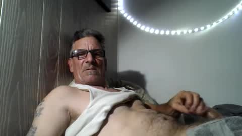 kalifornia91666 online show from November 8, 2025, 2:01 am