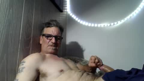 kalifornia91666 online show from November 19, 2025, 11:16 pm