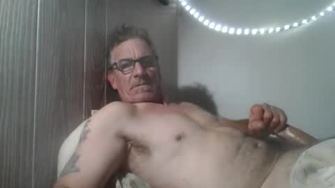 kalifornia91666 online show from November 24, 2025, 4:12 am