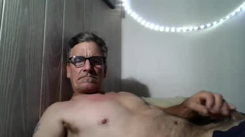 kalifornia91666 online show from November 30, 2025, 8:18 am