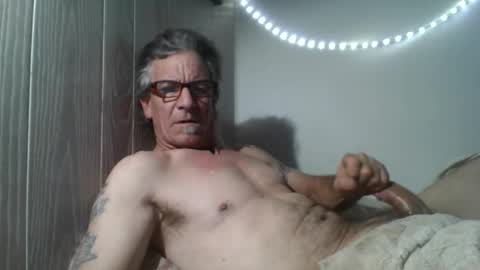 kalifornia91666 online show from February 21, 2026, 7:04 pm