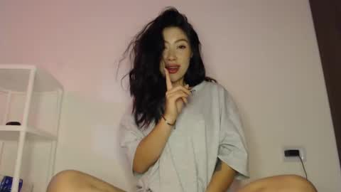 Snapshot of kalindi_ chatting on January 17, 2025, 4:15 pm ONLY FANS  cami0777 FANSLY Camilabcruz777    instagram  online show from January 17, 2025, 4:15 pm