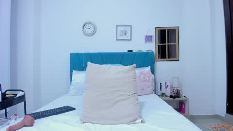 Kamilalopez online show from April 1, 2026, 1:06 am