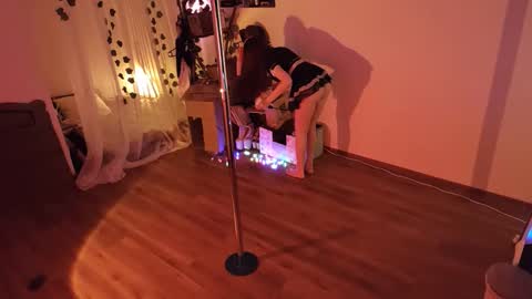 Kamila online show from March 15, 2026, 4:02 pm