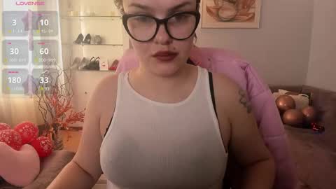 Camila online show from March 26, 2026, 5:35 am