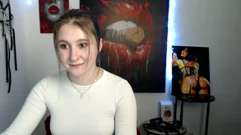 kamilla_love_ online show from February 25, 2026, 1:21 pm