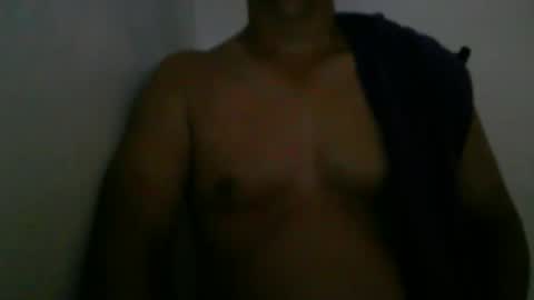 Snapshot of kamilo69_ chatting on May 24, 2026, 2:27 am Kamilo online show from May 24, 2026, 2:27 am