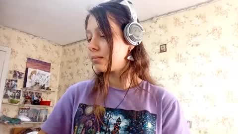Snapshot of kamisalling chatting on September 11, 2025, 7:19 am Mari  Simmons online show from September 11, 2025, 7:19 am