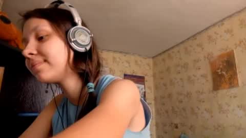 Snapshot of kamisalling chatting on September 17, 2025, 8:05 am Mari  Simmons online show from September 17, 2025, 8:05 am
