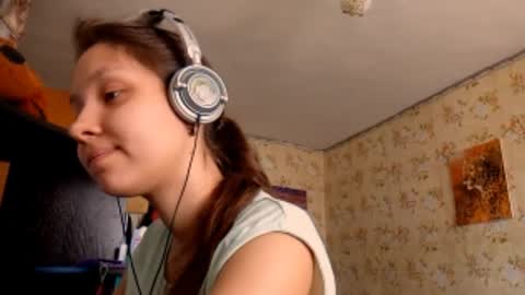Snapshot of kamisalling chatting on September 19, 2025, 7:21 am Mari  Simmons online show from September 19, 2025, 7:21 am