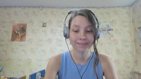 Snapshot of kamisalling chatting on October 5, 2025, 6:34 am Mari  Simmons online show from October 5, 2025, 6:34 am