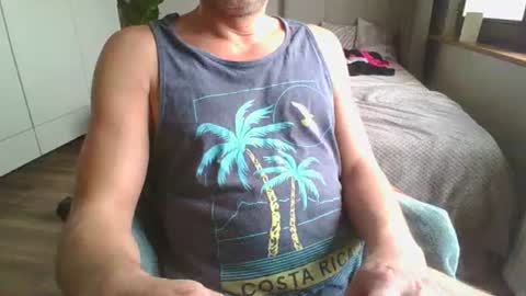 Snapshot of kanaletto chatting on July 1, 2026, 10:06 am Mario online show from July 1, 2026, 10:06 am