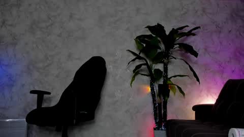 Emma online show from November 5, 2025, 4:12 am