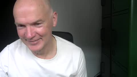 Robbie online show from April 9, 2026, 2:44 pm