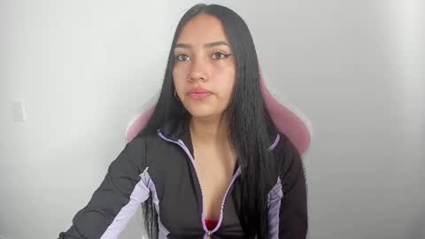 Snapshot of karely_sweet_ chatting on June 29, 2026, 2:28 pm karely_sweet_ online show from June 29, 2026, 2:28 pm