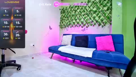 Karen  online show from June 17, 2026, 2:25 am