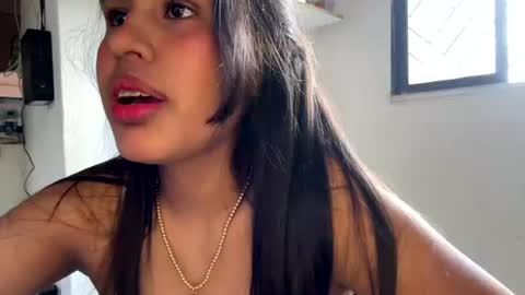 Snapshot of kariina_candy chatting on June 17, 2026, 4:41 pm kariina candy and fox online show from June 17, 2026, 4:41 pm