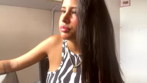 Snapshot of kariina_candy chatting on June 22, 2026, 3:31 pm kariina candy and fox online show from June 22, 2026, 3:31 pm