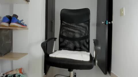 Karim online show from February 8, 2026, 9:45 am