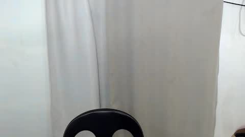 Snapshot of karina_goddess chatting on October 4, 2025, 4:32 am karina online show from October 4, 2025, 4:32 am