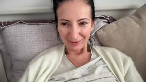 Snapshot of karinablair chatting on February 18, 2025, 11:00 am Karina online show from February 18, 2025, 11:00 am