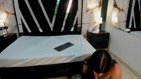 KarinaSimonz online show from September 12, 2025, 8:42 pm