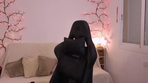 Karina online show from April 28, 2026, 6:57 pm