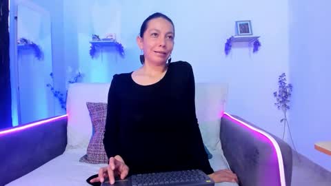 Karla online show from December 15, 2025, 3:05 pm