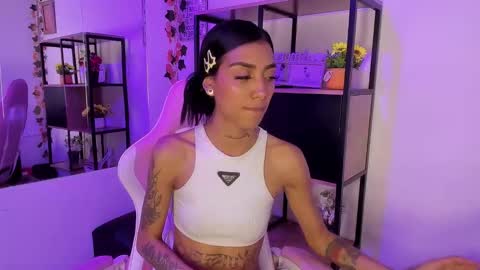 karlaslutskinny__ online show from January 31, 2026, 9:24 pm