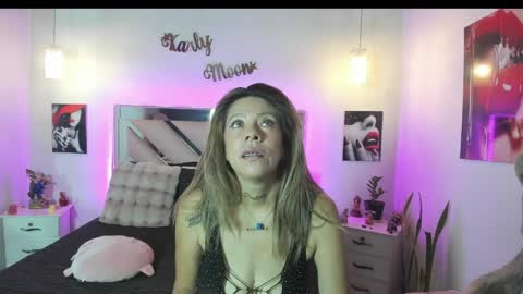 Snapshot of karly_moonn chatting on April 19, 2026, 8:00 pm Karly Moonns online show from April 19, 2026, 8:00 pm