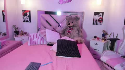Snapshot of karly_moonn chatting on May 23, 2026, 10:03 pm Karly Moonns online show from May 23, 2026, 10:03 pm