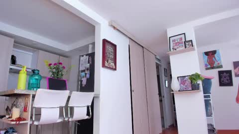 Karlye online show from May 31, 2026, 1:29 pm