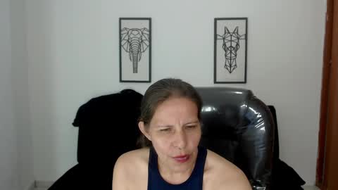 Snapshot of karlye_hot chatting on January 15, 2025, 6:01 am KARLYE online show from January 15, 2025, 6:01 am