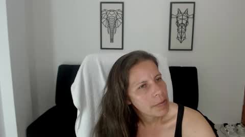 Snapshot of karlye_hot chatting on January 31, 2025, 6:57 am KARLYE online show from January 31, 2025, 6:57 am