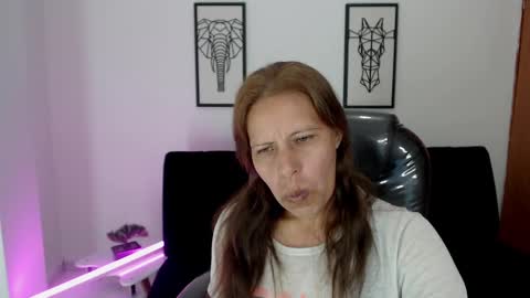 Snapshot of karlye_hot chatting on February 26, 2025, 4:58 am KARLYE online show from February 26, 2025, 4:58 am