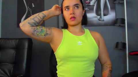 Snapshot of karlyjons_ chatting on March 9, 2026, 8:35 pm online show from March 9, 2026, 8:35 pm