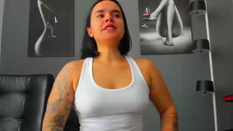 Snapshot of karlyjons_ chatting on March 20, 2026, 4:23 pm online show from March 20, 2026, 4:23 pm