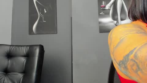 Snapshot of karlyjons_ chatting on April 10, 2026, 4:33 pm online show from April 10, 2026, 4:33 pm